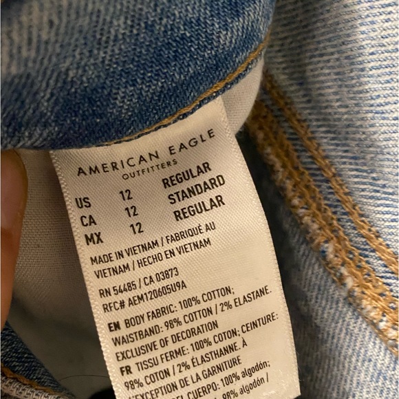 American Eagle 90’s Bootcut Ripped Jeans - Picture 3 of 7